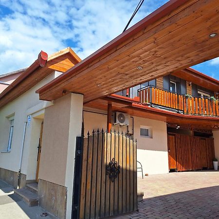 Varfal Apartman II Eger Extérieur photo