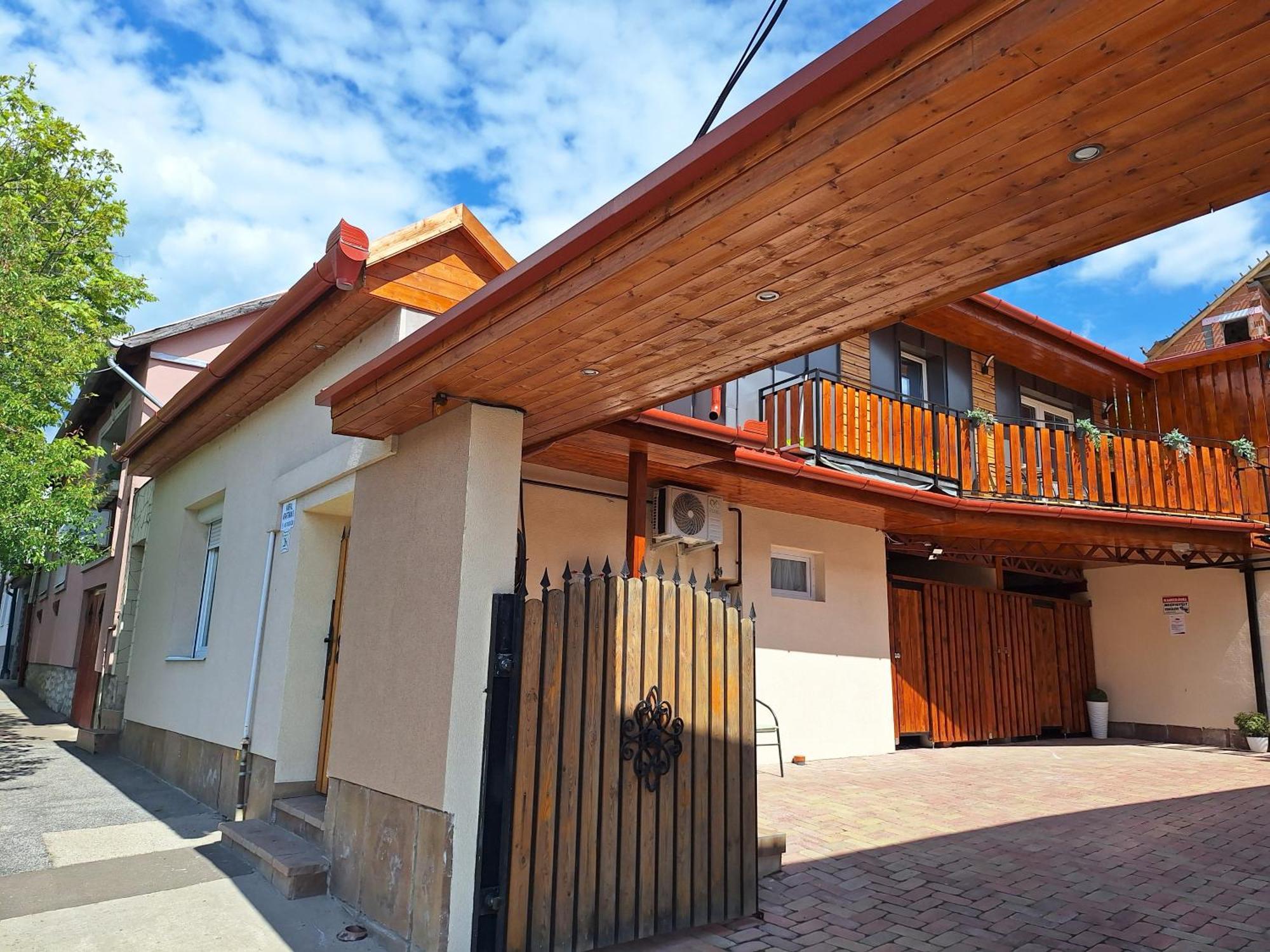 Varfal Apartman II Eger Extérieur photo